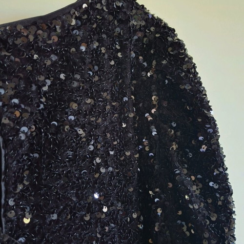 H&M official dress in alpha line like new, black with sequins