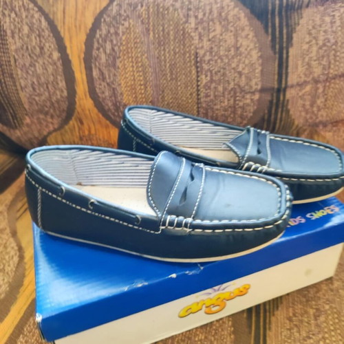 Moccasins size 33 used, blue