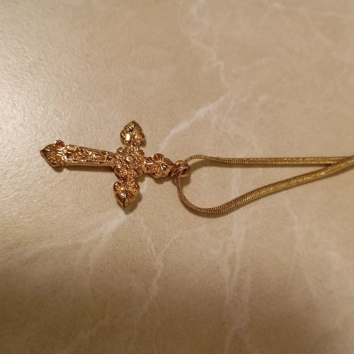 Cross aforetos gold color like new