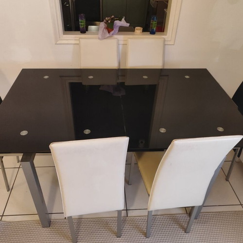 SATO dining set with extendable glass table and 6 leatherette chairs