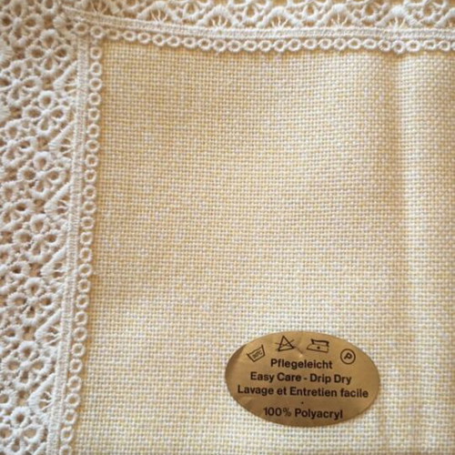 Vintage tablecloth 160x100 cm, ecru with lace, easy care