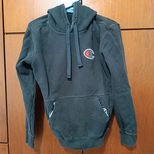 Champion black hoodie like new with drawstrings size M