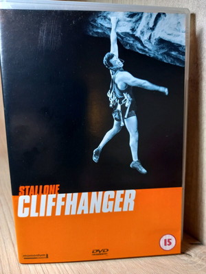 Cliffhanger DVD like new with English subtitles