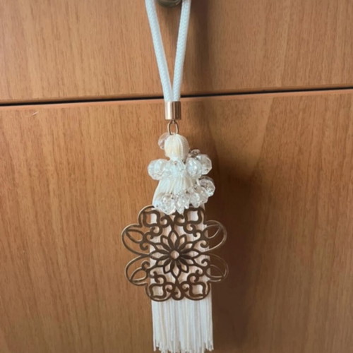 Hanging decorative ornament like new