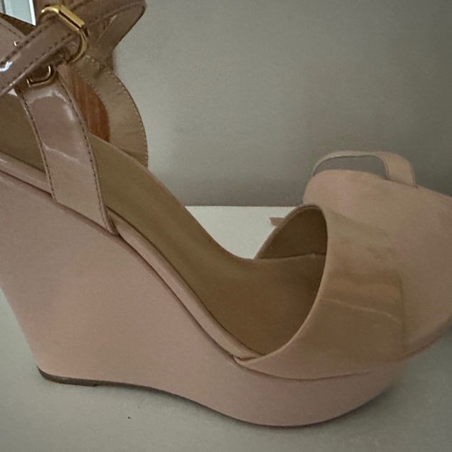 nak sandals