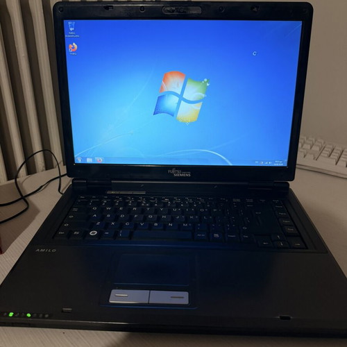 Fujitsu Siemens AMILO Pi 2540 laptop, Windows, 15-inch
