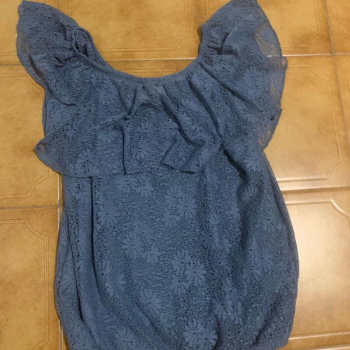 Women's blouse used with lace and elastic shoulders, blue, size XS
