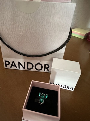 Pandora charm like new, multicolor