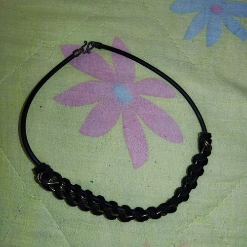 Chocker necklace black like new with knitted design and chains