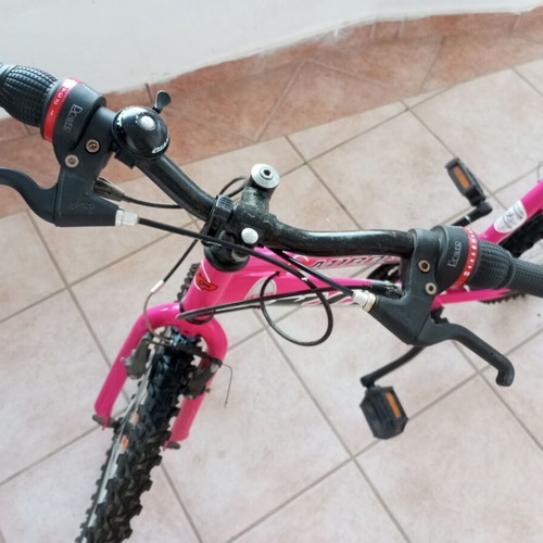 Mountain bikes like new, pink with gears and purple