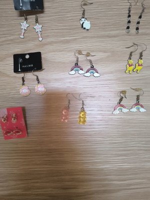 Children's earrings like new, colorful