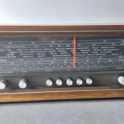 SABA Lindau G Vintage Wooden 4-Band Radio with FM, Phono and Internal Antenna Refurbished