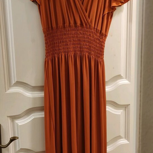 Maxi dress coral with short sleeve and smocked waist like new