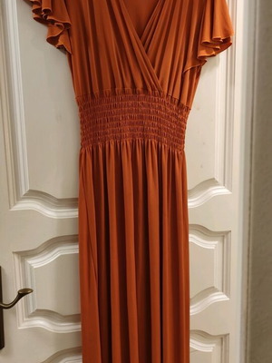 Maxi dress coral with short sleeve and smocked waist like new