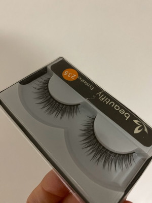 False eyelashes new, unused