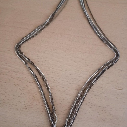 Long Necklace with Triple Chains Tricolor