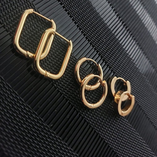 Earring set gold stainless steel new