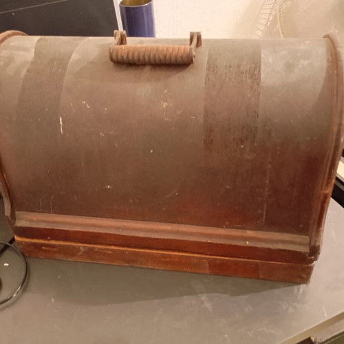 Vintage Singer sewing machine used