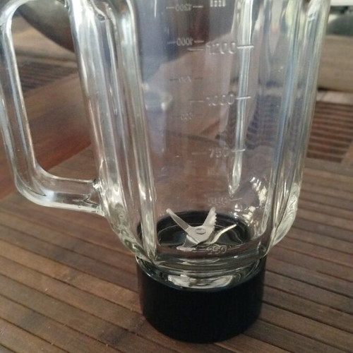 Izzy Pro 1500 kitchen machine with blender, unused