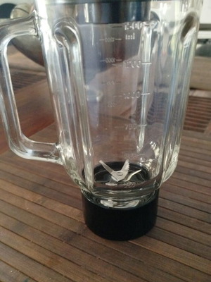 Izzy Pro 1500 kitchen machine with blender, unused