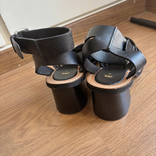 Zara leather sandals like new, size 40, black and brown