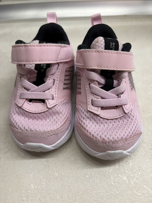 Nike baby sneakers size 19.5 like new, pink