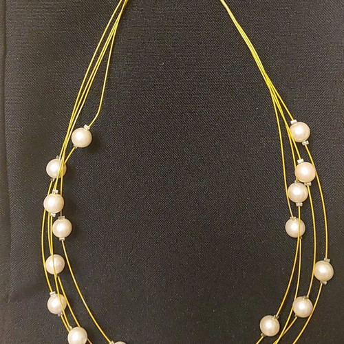 Handmade necklace with pearls like new