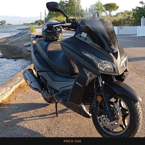 Kymco Downtown 300i scooter like new, 2020, 29,000 km, black