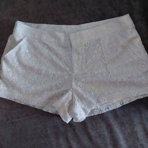 Guess lace white shorts size large like new