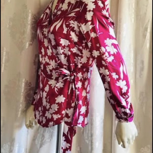 Satin shirt with cross button new, size XL, fuchsia and white