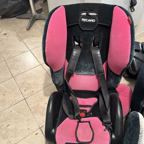 Recaro car seats with Isofix base, pack of 2