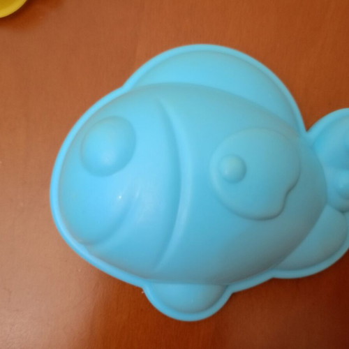 Children's Sand and Bath Molds Set of 5 Like New