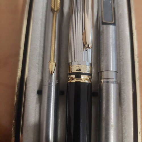 Parker and Ronson collectible pens set