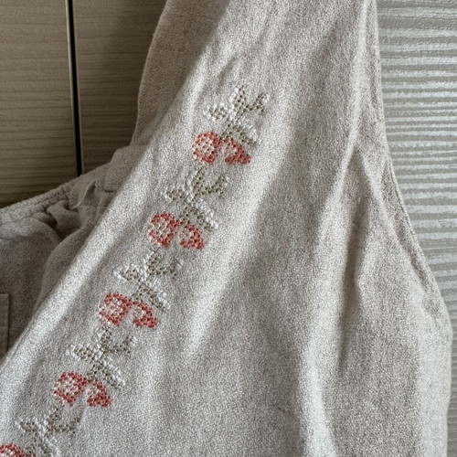 Karavan T-shirt with Open Back like new, beige
