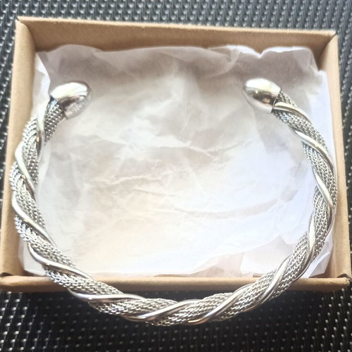 Loisir Women's Stainless Steel Bracelet Cuff New Silver