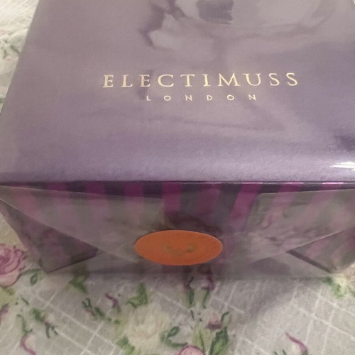 Electimuss Caspian Cherry niche perfume by Kevin Mathys