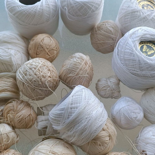 Embroidery threads like new, assorted