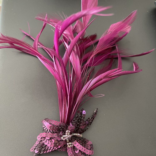 Handmade brooch with feathers and sequins, pink