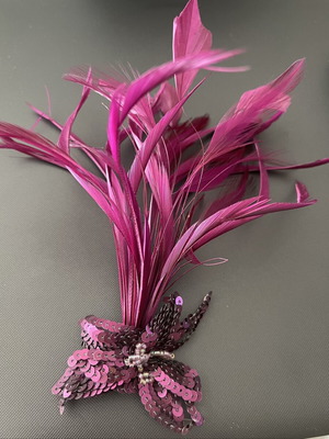 Handmade brooch with feathers and sequins, pink