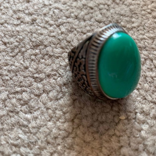 Rings like new, original and unique (faux bijoux)
