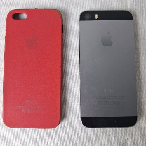 iPhone SE 1st Gen 16GB Space Gray used with red Apple leather case