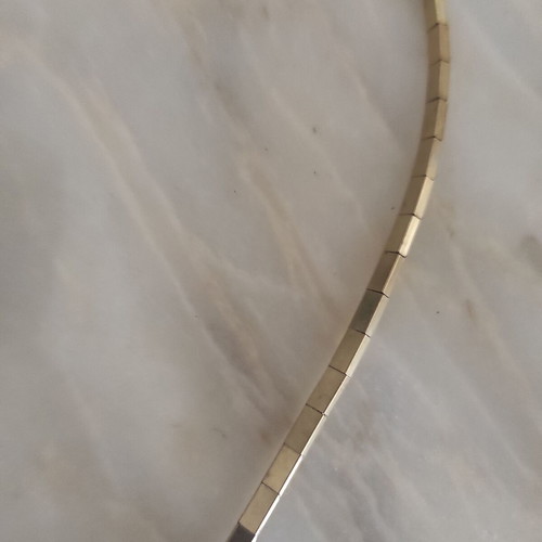 V-shaped necklace with stones and pendant pearl 45 cm used
