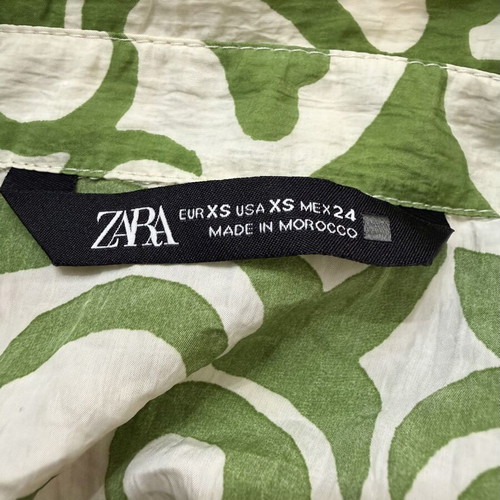 Zara women's short-sleeve crop shirt new, white and green geometric pattern, size S