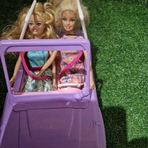 Barbie Jeep όχημα μεταχειρισμένο με δύο Barbie από Mattel