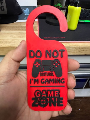 Logo sign 3D print Do Not Disturb for game rooms, like new, plastic PLA