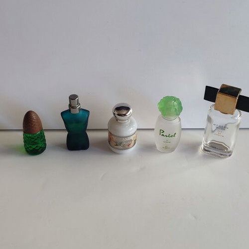 Vintage perfume miniatures collection used, 21 empty bottles for collectors