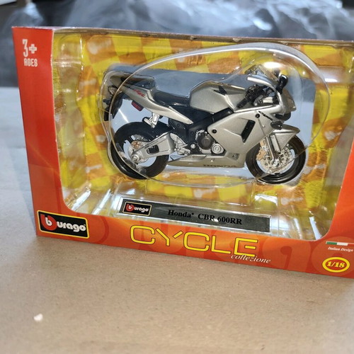 Bburago Motorcycle Miniature Honda CBR600RR 1:18 Scale New