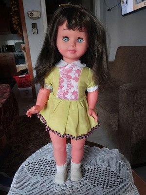 Large vintage doll from the 60s-70s like new