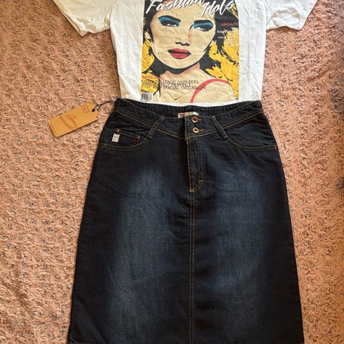 Cotton set with denim skirt and printed cotton t-shirt new, size M
