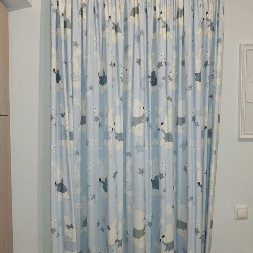 Children's curtain like new height 2.40 m width 2.60 m ready gathered 1.00 m
